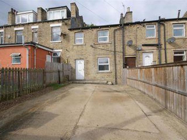 House for sale in Huddersfield, West Yorkshire