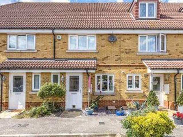 House for sale in Northolt, Greater London