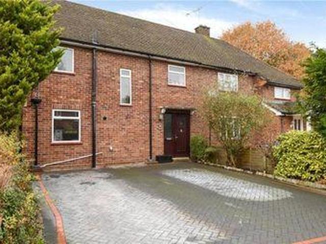 House for sale in Ascot