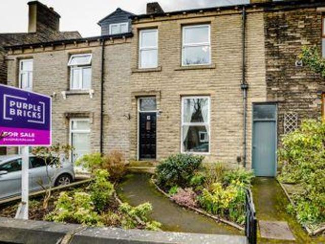House for sale in Huddersfield, West Yorkshire