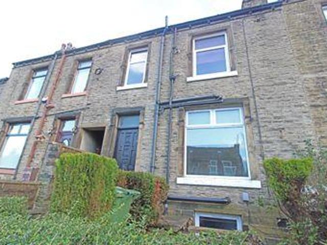 House for sale in Huddersfield, West Yorkshire