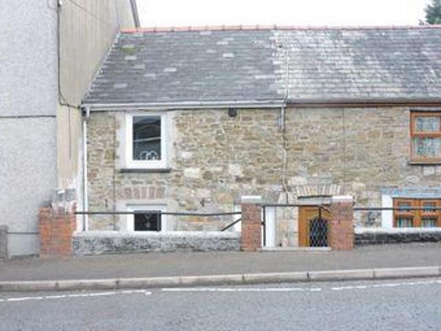 House for sale in Ammanford, Wales