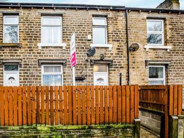 House for sale in Huddersfield, West Yorkshire