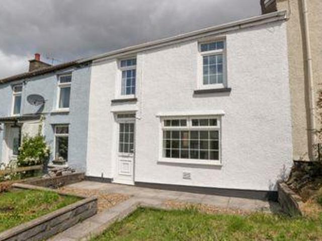 House for sale in Mid Glamorgan, Cymru / Wales