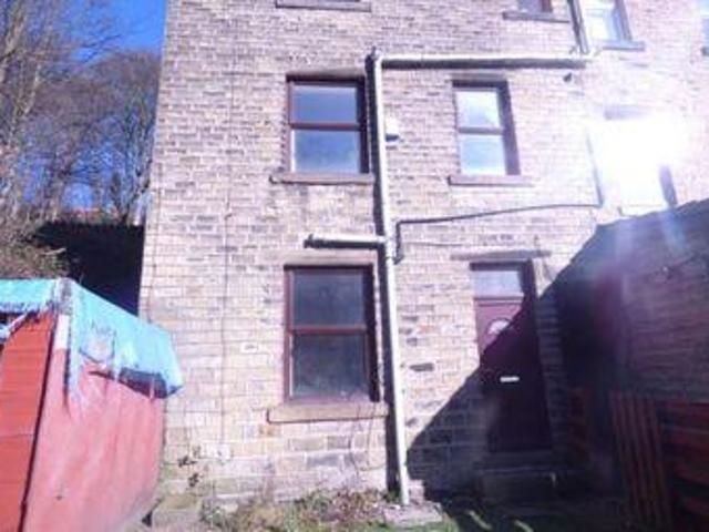 House for sale in Huddersfield, West Yorkshire