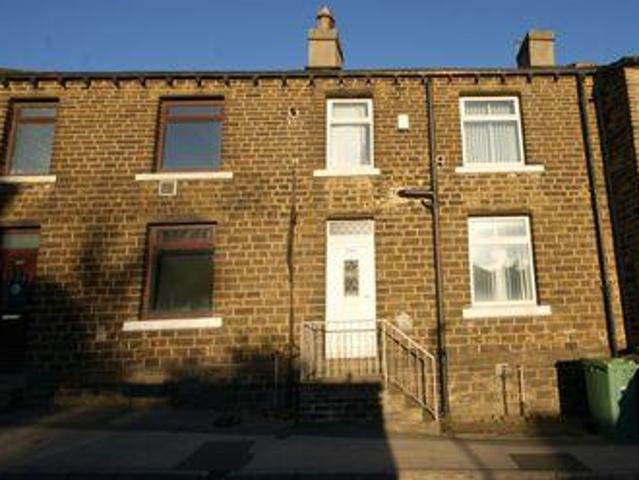 House for sale in Huddersfield, West Yorkshire