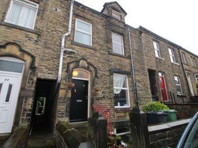 House for sale in Huddersfield, West Yorkshire