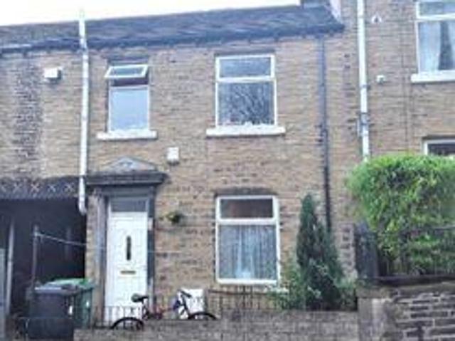 House for sale in Huddersfield, West Yorkshire