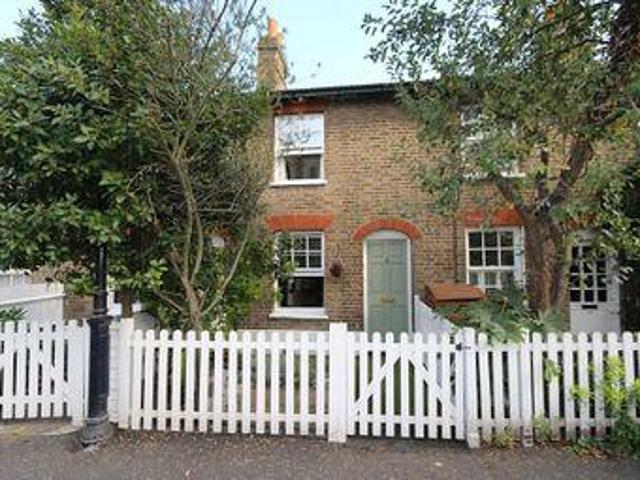 House for sale in Twickenham, Greater London