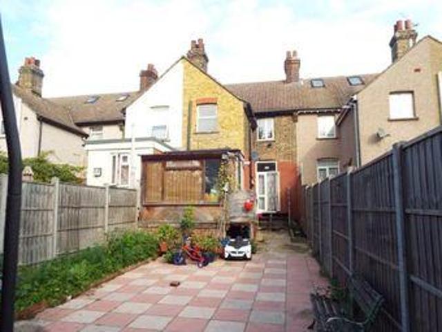 House for sale in Purfleet, Essex