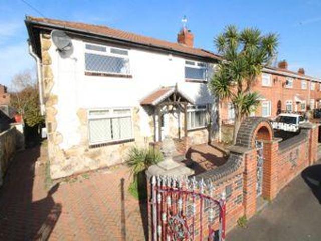 House for sale in Leeds, West Yorkshire
