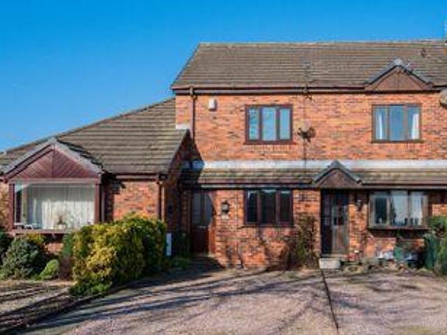 House for sale in Roby Mill, Lancashire