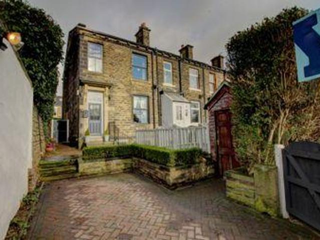House for sale in Pudsey, West Yorkshire