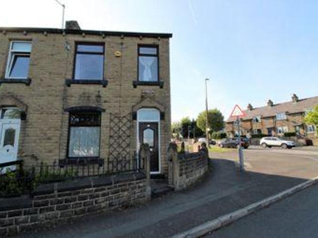 House for sale in Huddersfield, West Yorkshire