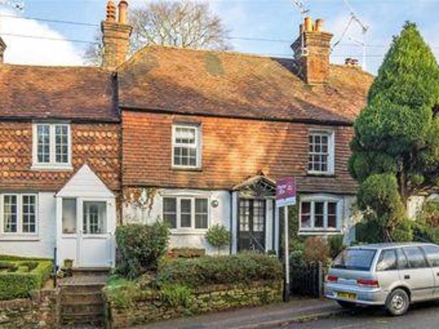 House for sale in Oxted, Hillview