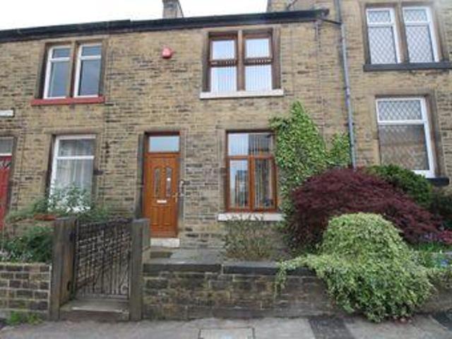 House for sale in Huddersfield, West Yorkshire