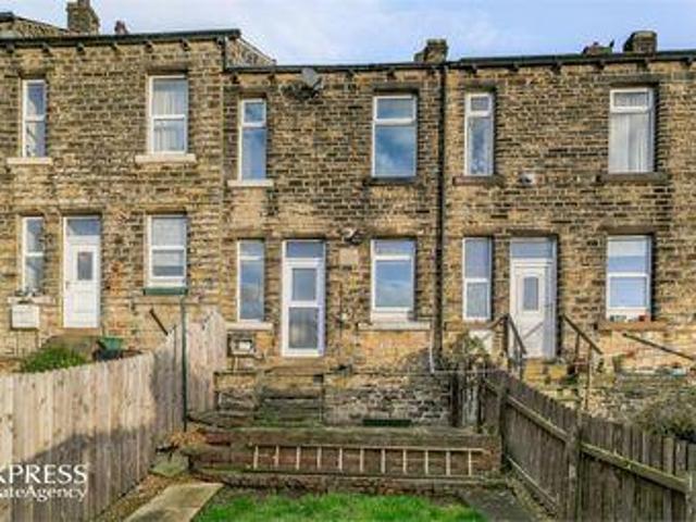 House for sale in Huddersfield, West Yorkshire