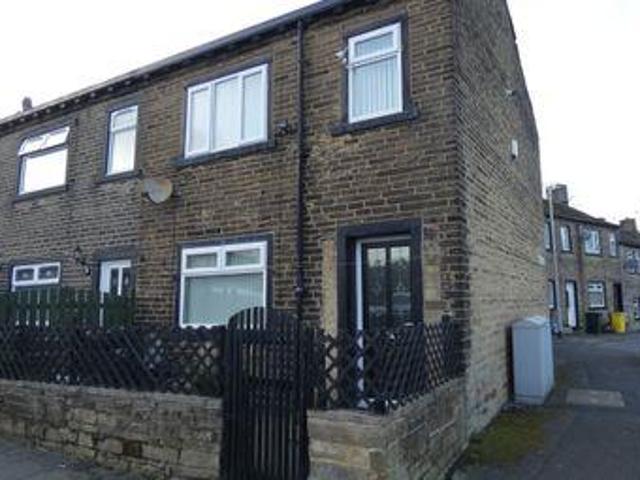 House for sale in Halifax, Calderdale