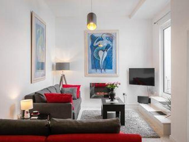 House for sale in Isleworth, Greater London