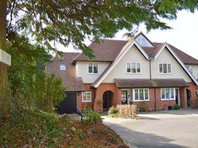 House for sale in Fole, Surrey