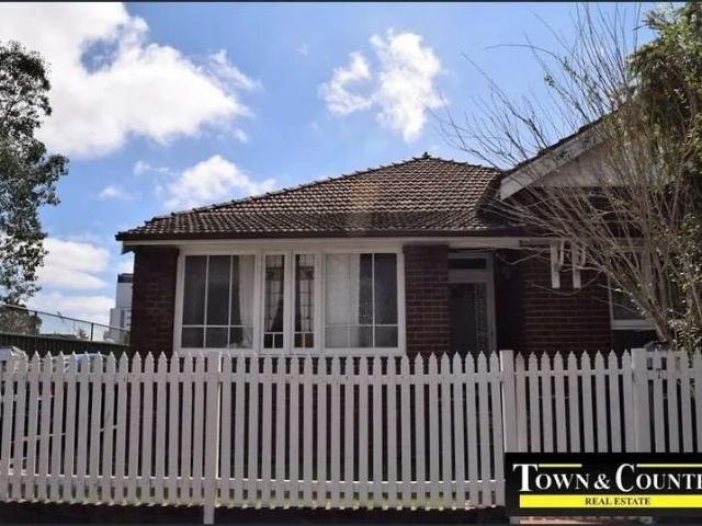Apartment for rent in Little India, Sydney