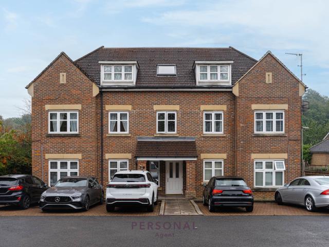 House for rent in Red Hill, Surrey