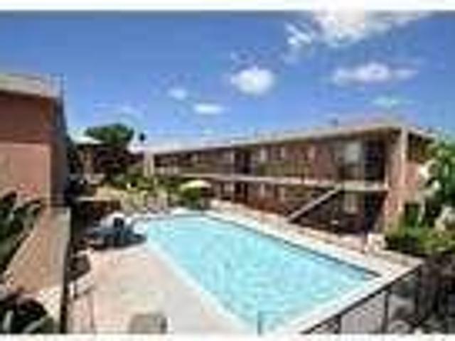 House for rent in Lakeside