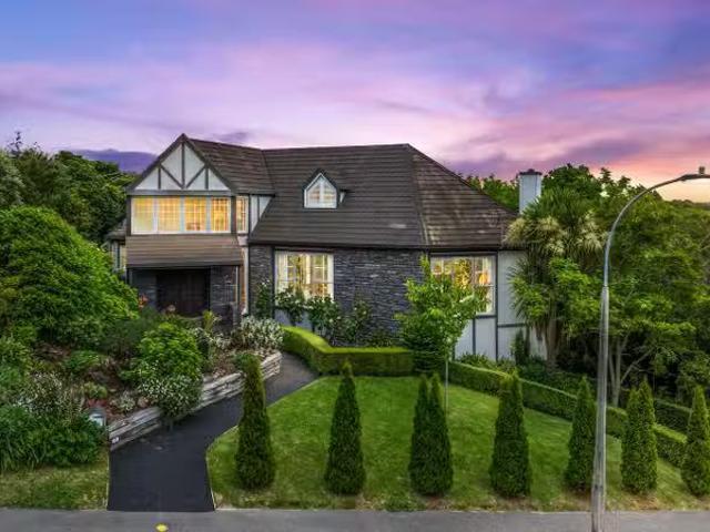 House for sale in Chaslands, Canterbury