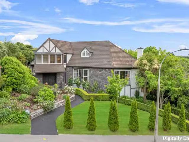 House for sale in Chaslands, Canterbury