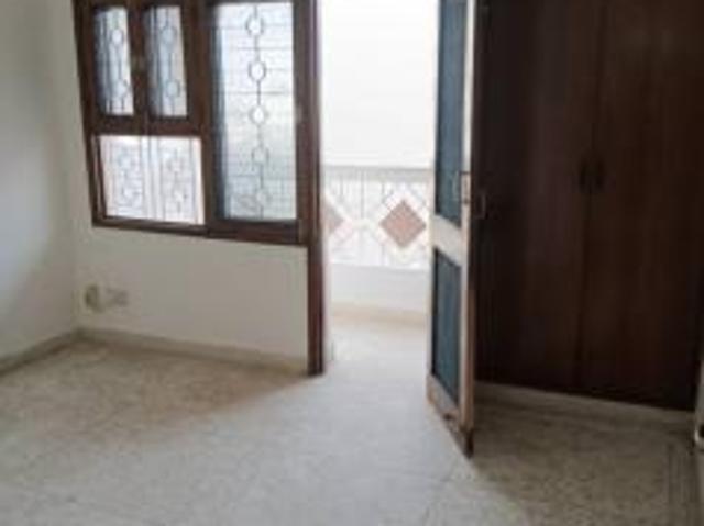 Flat for rent in Deri
