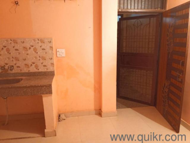 Property for rent in Deri