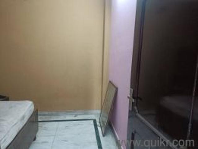 Property for rent in Deri