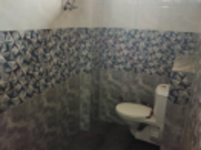 Property for rent in Deri