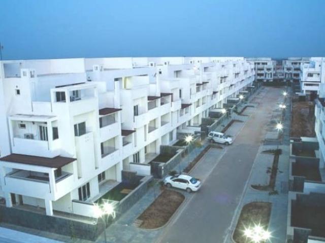 House for sale in Hariana