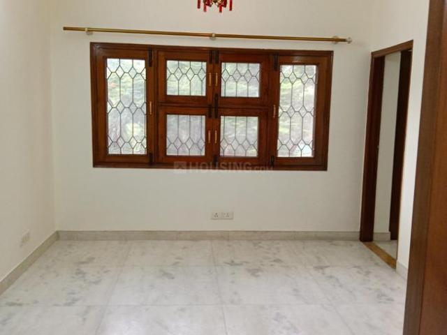 Flat for rent in Deri
