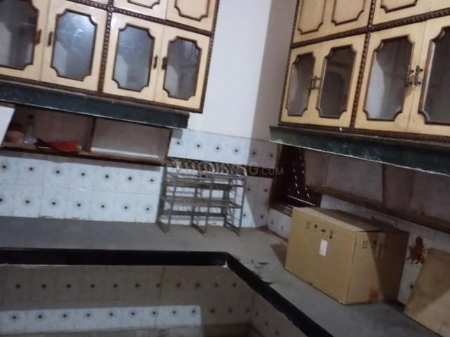 Flat for rent in West Delhi, Deri