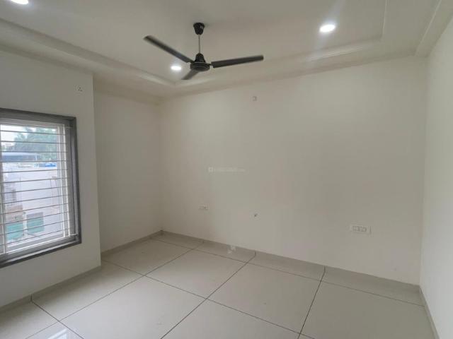 Flat for rent in Madya