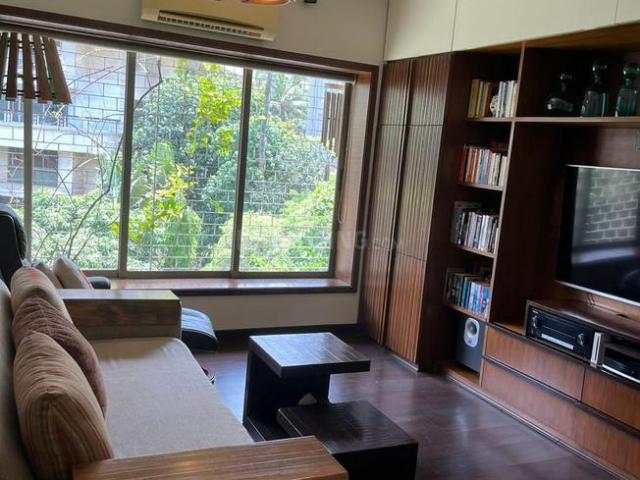 Flat for rent in Khar, Mumbai