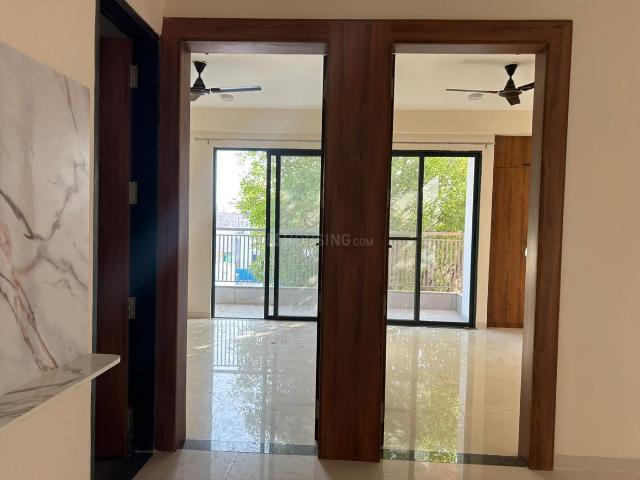 Flat for rent in Madya