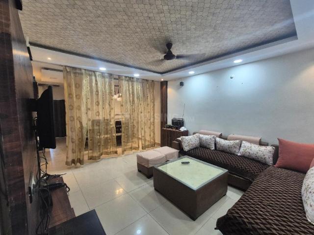 Flat for rent in Madya