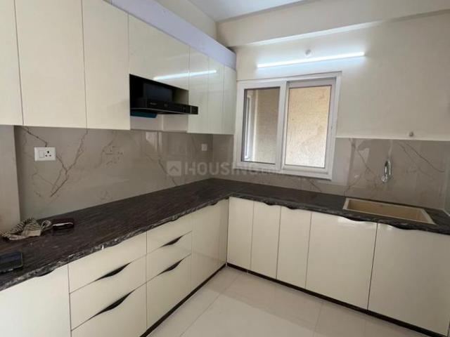 Flat for rent in Madya