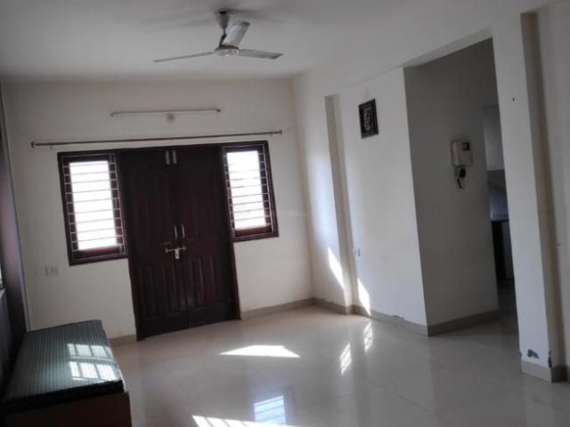 Flat for rent in Madya