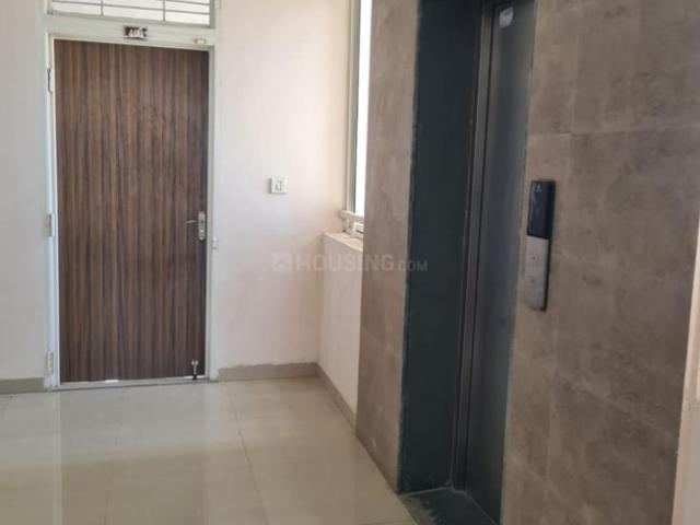 Flat for rent in Madya