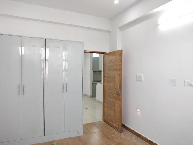 Flat for rent in South West Delhi, Deri
