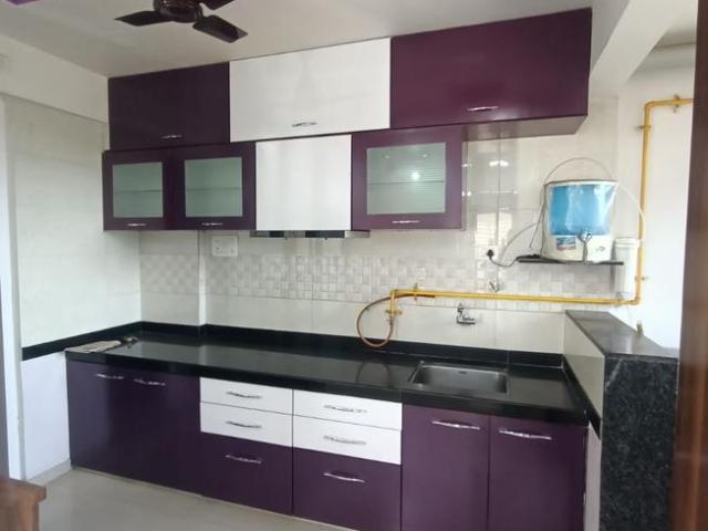 Flat for rent in Vapi, Valsad