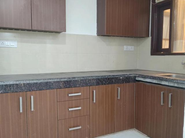 Flat for rent in South Delhi, Deri