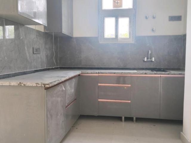 Flat for rent in South Delhi, Deri