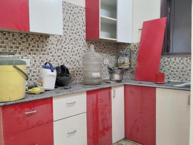 Flat for rent in South Delhi, Deri