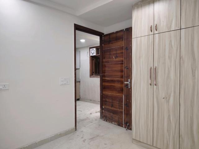 Flat for rent in South Delhi, Deri