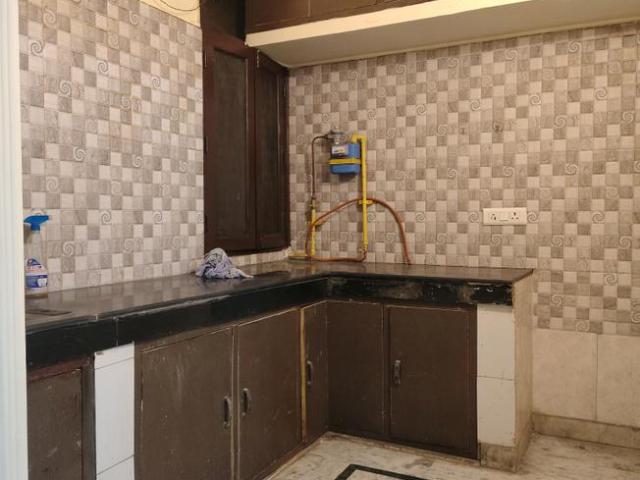 Flat for rent in South Delhi, Deri